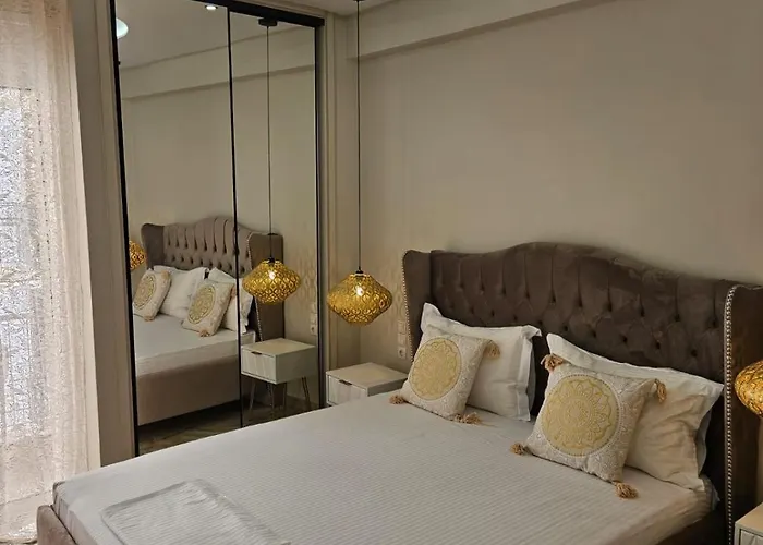 Agora Luxury 10 Apartment *